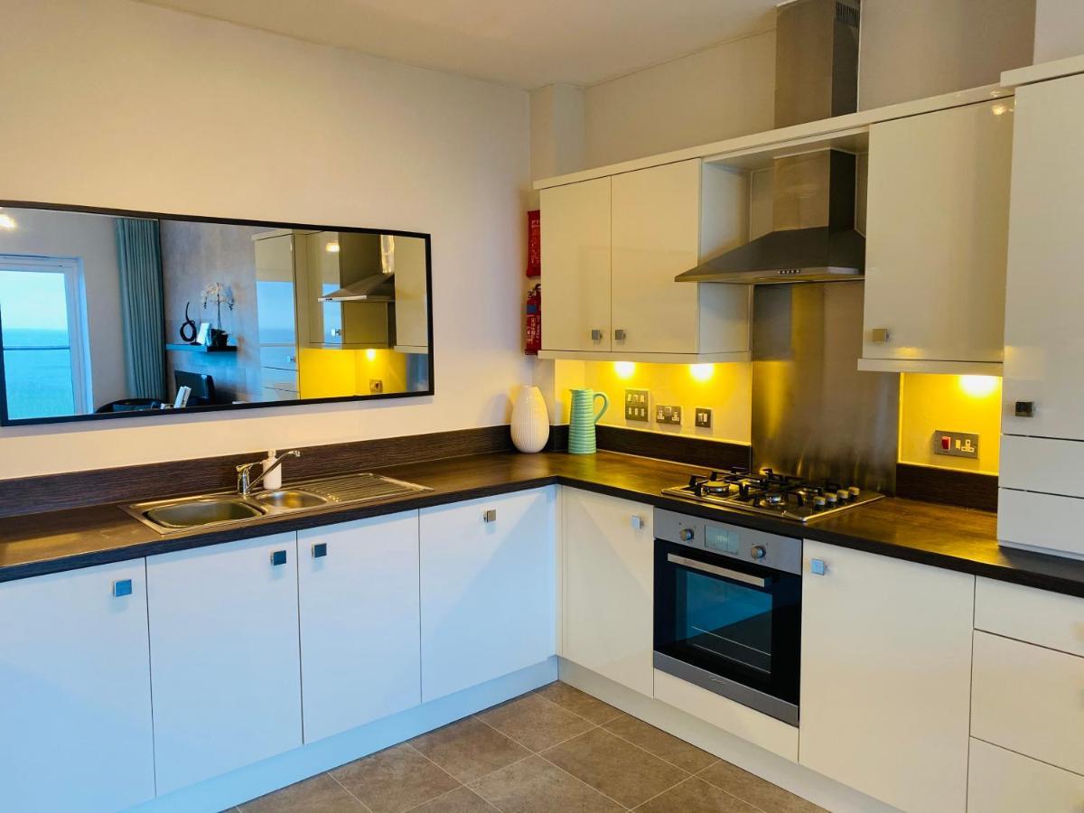 Stunning Sea Views, Luxury Apartment Beaches & Restaurants Are A Short Walk Away New Quay Exterior foto